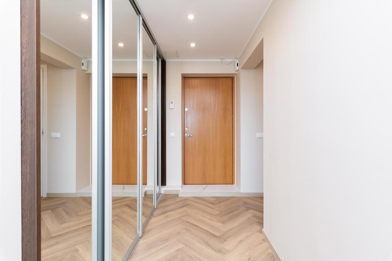 New Chic 2-Bed At Viru By Centralapartments Tallinn Bagian luar foto